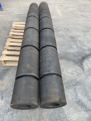 असाधारण घनत्व 2.3-3.9 g/cm3 के साथ पानी के जहाजों की सुरक्षा के लिए टगबोट फेंडर कठोरता 70-85A
