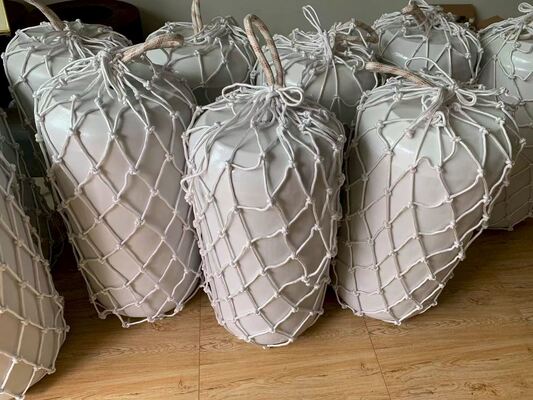 पॉलियूरेथेन फोम और रबर फोम से भरे फेंडर्स को टक्कर से बचने और प्रभाव संरक्षण में सुधार करने के लिए डिज़ाइन किया गया है