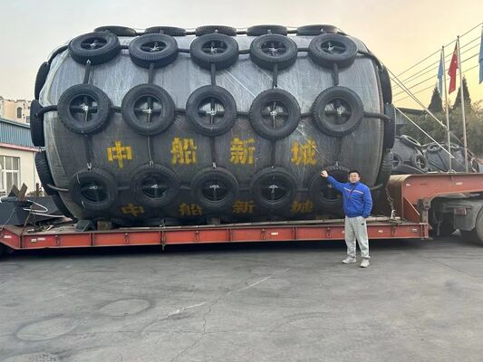 24 महीने की अवधि फोम से भरे हुए फेंडर D3.0m X L5.0m विक्षेपण 60 प्रतिशत टिकाऊ समुद्री डॉक सुरक्षा समाधान