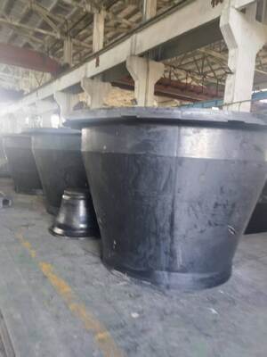 एसजीएस स्वीकृत टिकाऊ समुद्री डॉक सुरक्षा उपकरण जहाज के डॉकिंग और मूरिंग अनुप्रयोगों के लिए सीसीस प्रमाणित कोन रबर फेंडर
